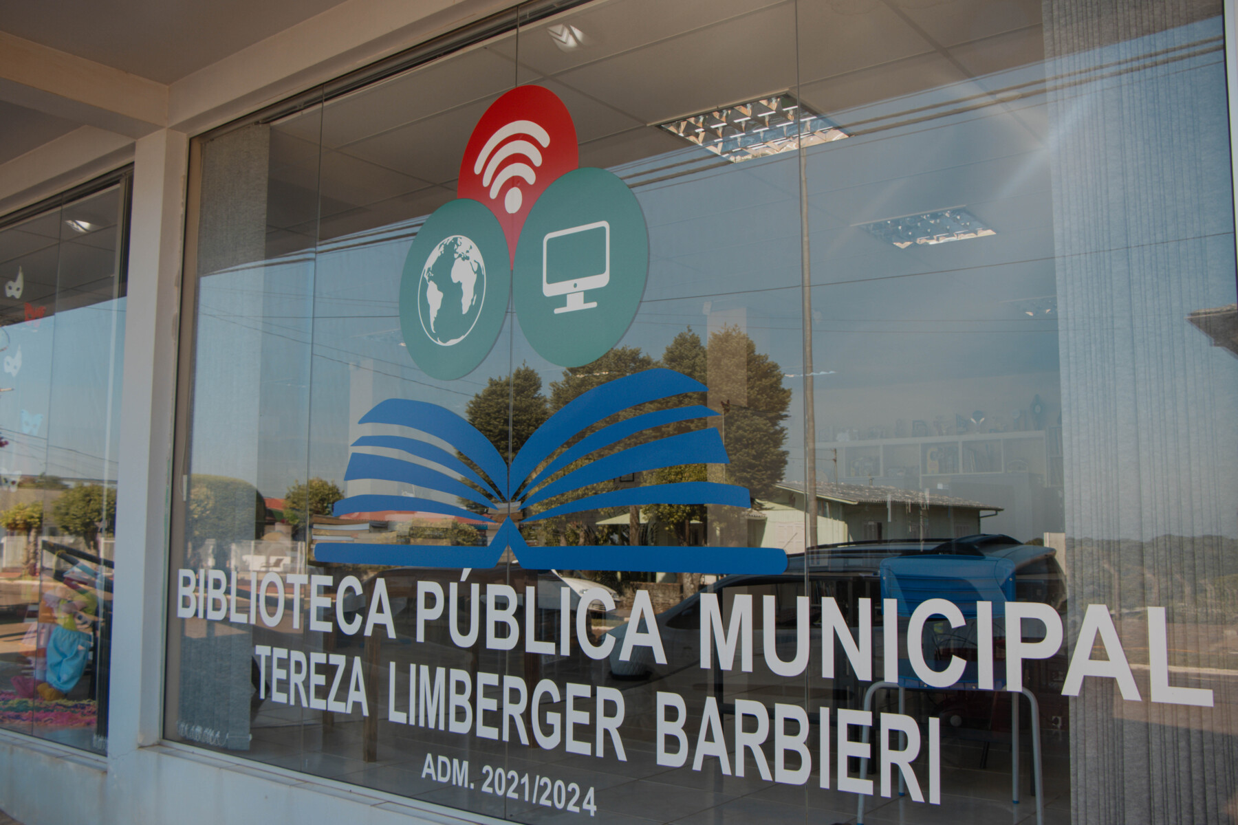 BIBLIOTECA (1).jpg